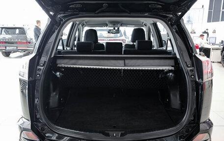 Toyota RAV4, 2018 год, 2 050 000 рублей, 14 фотография