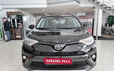 Toyota RAV4, 2018 год, 2 050 000 рублей, 6 фотография