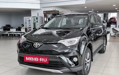 Toyota RAV4, 2018 год, 2 050 000 рублей, 5 фотография