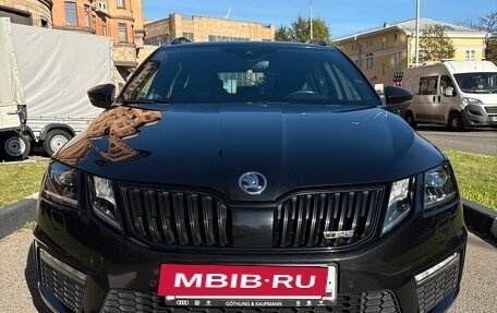 Skoda Octavia RS, 2019 год, 2 800 000 рублей, 2 фотография