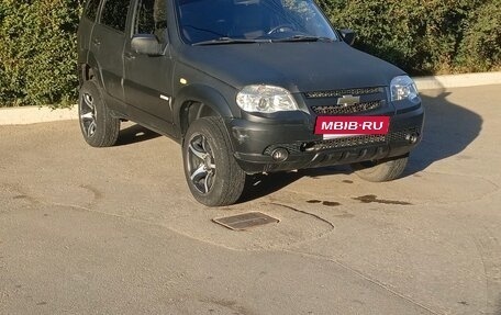 Chevrolet Niva I рестайлинг, 2013 год, 420 000 рублей, 2 фотография