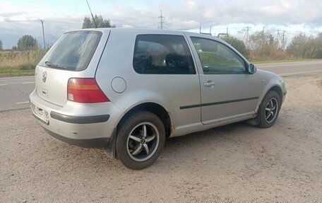 Volkswagen Golf IV, 2000 год, 250 000 рублей, 2 фотография