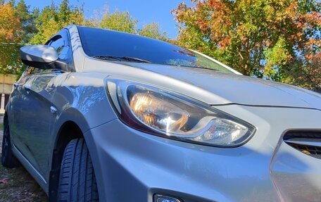 Hyundai Solaris II рестайлинг, 2011 год, 830 000 рублей, 14 фотография