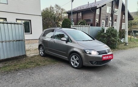 Volkswagen Golf Plus II, 2012 год, 830 000 рублей, 2 фотография