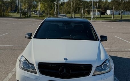 Mercedes-Benz C-Класс, 2011 год, 1 600 000 рублей, 1 фотография