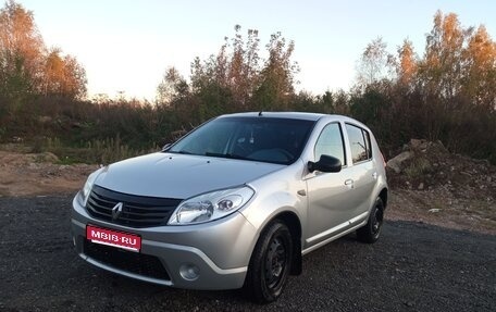 Renault Sandero I, 2013 год, 500 000 рублей, 1 фотография