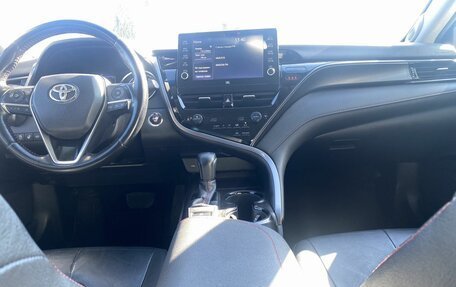 Toyota Camry, 2021 год, 3 000 000 рублей, 17 фотография