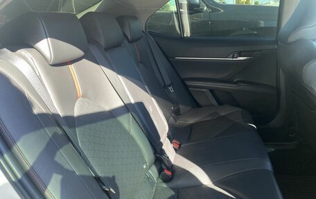 Toyota Camry, 2021 год, 3 000 000 рублей, 25 фотография