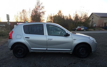 Renault Sandero I, 2013 год, 500 000 рублей, 4 фотография