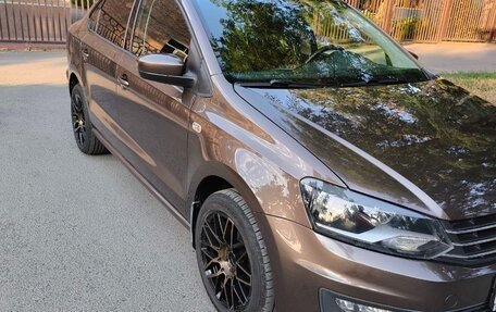 Volkswagen Polo VI (EU Market), 2015 год, 910 000 рублей, 2 фотография