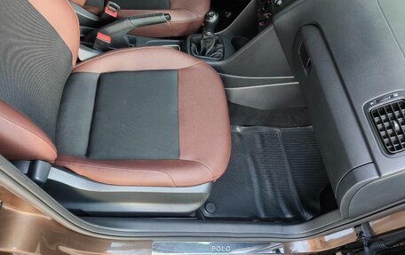 Volkswagen Polo VI (EU Market), 2015 год, 910 000 рублей, 23 фотография