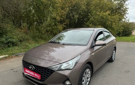 Hyundai Solaris II рестайлинг, 2021 год, 1 220 000 рублей, 1 фотография