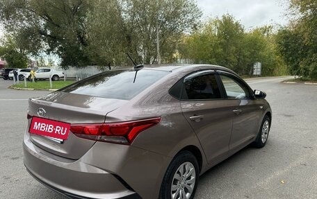 Hyundai Solaris II рестайлинг, 2021 год, 1 220 000 рублей, 5 фотография