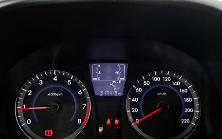 Hyundai Solaris II рестайлинг, 2016 год, 654 000 рублей, 17 фотография