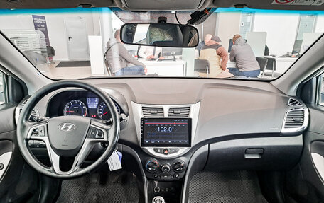 Hyundai Solaris II рестайлинг, 2016 год, 654 000 рублей, 18 фотография