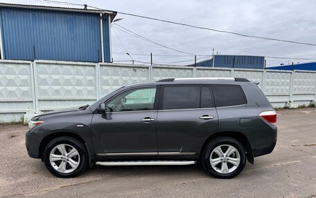 Toyota Highlander III, 2010 год, 1 640 000 рублей, 6 фотография