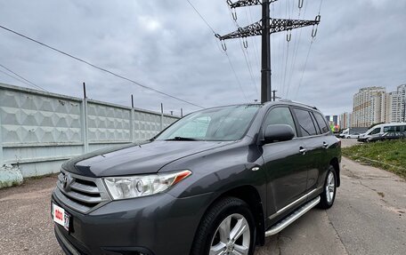 Toyota Highlander III, 2010 год, 1 640 000 рублей, 7 фотография