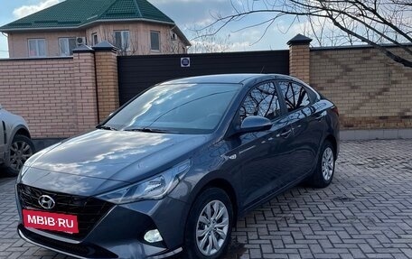 Hyundai Solaris II рестайлинг, 2021 год, 1 320 000 рублей, 2 фотография