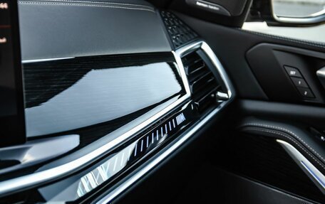 BMW X7, 2023 год, 23 990 000 рублей, 34 фотография