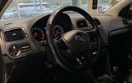 Volkswagen Polo VI (EU Market), 2016 год, 1 200 000 рублей, 2 фотография