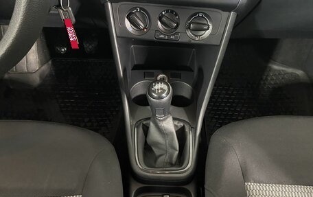 Volkswagen Polo VI (EU Market), 2015 год, 1 050 000 рублей, 16 фотография
