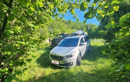 KIA Carnival III, 2018 год, 2 700 000 рублей, 2 фотография
