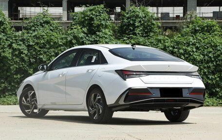 Hyundai Elantra, 2025 год, 1 993 000 рублей, 6 фотография