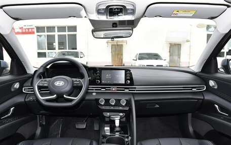 Hyundai Elantra, 2025 год, 1 993 000 рублей, 17 фотография