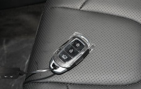 Hyundai Elantra, 2025 год, 1 993 000 рублей, 23 фотография