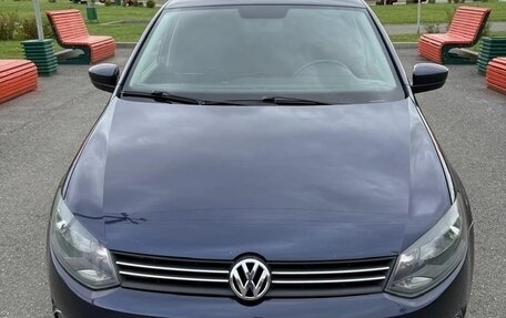 Volkswagen Polo VI (EU Market), 2013 год, 950 000 рублей, 1 фотография