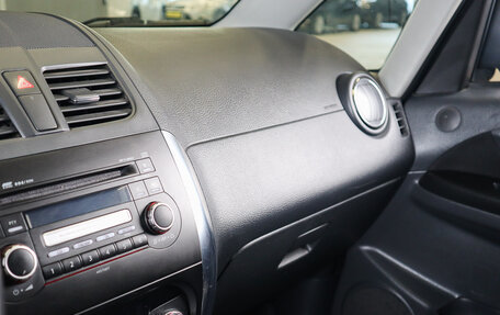 Suzuki SX4 II рестайлинг, 2010 год, 999 000 рублей, 13 фотография