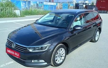 Volkswagen Passat B8 рестайлинг, 2019 год, 1 750 000 рублей, 2 фотография