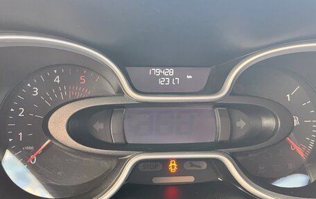 Renault Trafic, 2019 год, 3 700 000 рублей, 16 фотография
