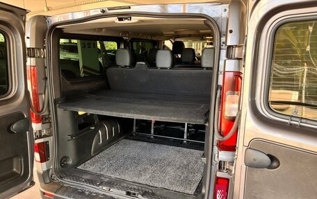 Renault Trafic, 2019 год, 3 700 000 рублей, 24 фотография