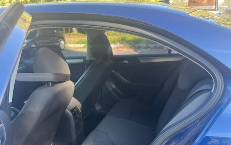 Volkswagen Jetta VI, 2016 год, 1 300 000 рублей, 7 фотография