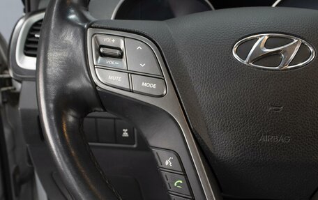 Hyundai Santa Fe III рестайлинг, 2017 год, 2 420 000 рублей, 13 фотография