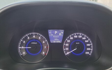 Hyundai Solaris II рестайлинг, 2011 год, 699 000 рублей, 15 фотография