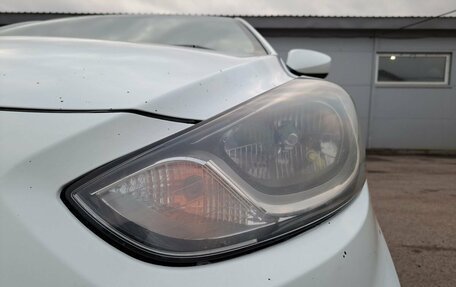 Hyundai Solaris II рестайлинг, 2011 год, 699 000 рублей, 20 фотография