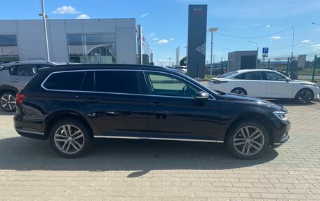 Volkswagen Passat B8 рестайлинг, 2017 год, 1 830 000 рублей, 2 фотография