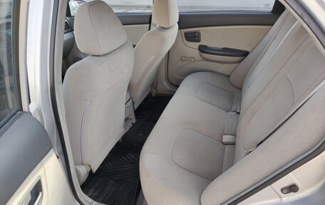 KIA Cerato I, 2004 год, 385 000 рублей, 16 фотография