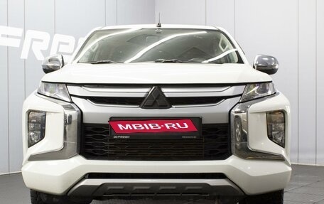 Mitsubishi L200 IV рестайлинг, 2021 год, 2 625 000 рублей, 3 фотография