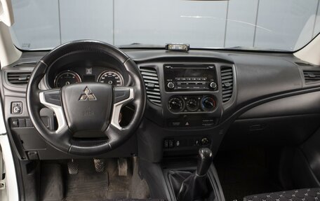 Mitsubishi L200 IV рестайлинг, 2021 год, 2 625 000 рублей, 6 фотография