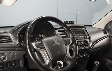 Mitsubishi L200 IV рестайлинг, 2021 год, 2 625 000 рублей, 12 фотография