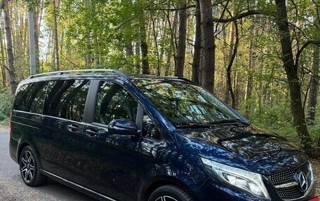 Mercedes-Benz V-Класс, 2019 год, 5 290 000 рублей, 3 фотография