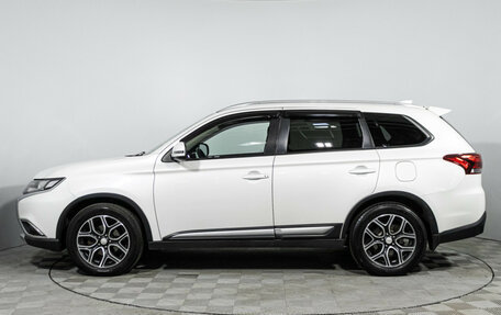 Mitsubishi Outlander III рестайлинг 3, 2017 год, 1 949 700 рублей, 8 фотография