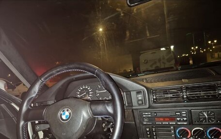 BMW 5 серия, 1990 год, 680 000 рублей, 9 фотография