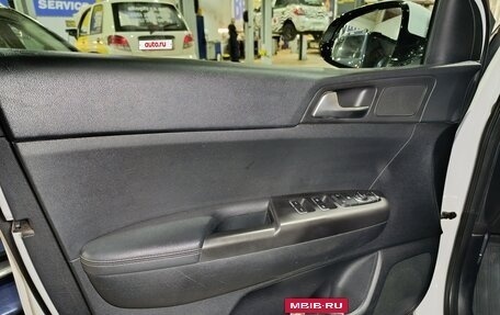 KIA Sportage IV рестайлинг, 2019 год, 2 300 000 рублей, 12 фотография