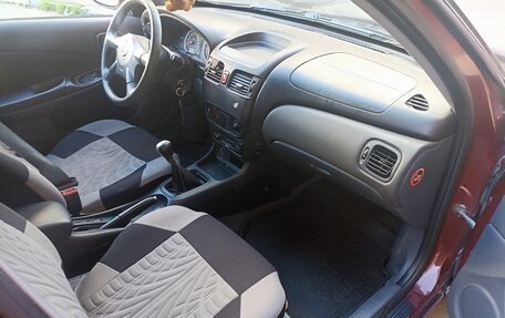 Nissan Almera, 2004 год, 250 000 рублей, 10 фотография