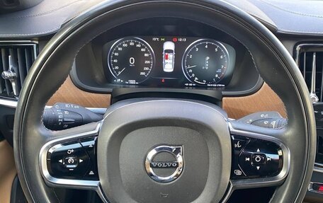 Volvo S90 II рестайлинг, 2018 год, 2 650 000 рублей, 12 фотография