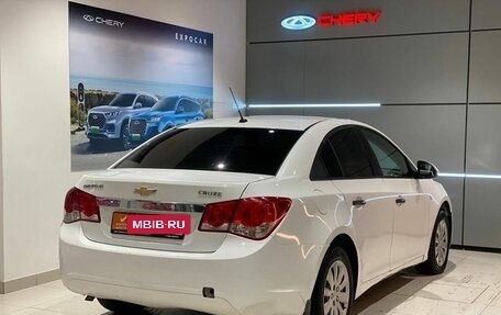 Chevrolet Cruze II, 2010 год, 505 000 рублей, 5 фотография